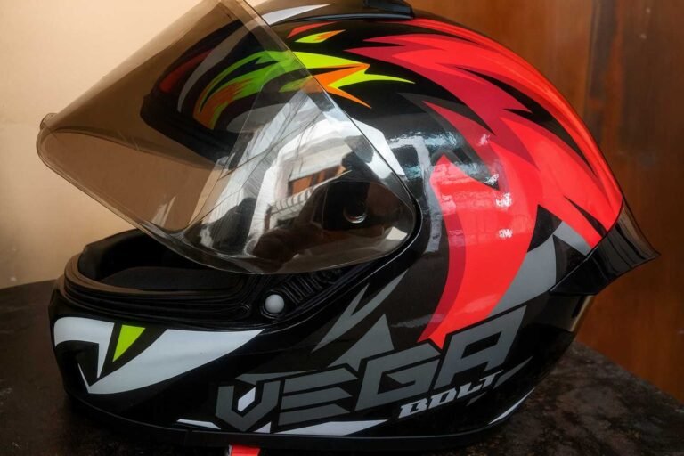 fullface හෙල්මට් සම්බන්දයෙන් මානව හිමිකම් කොමිසමට පැමිණිල්ලක්..
